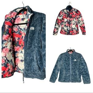 The North Face Girls Blue Fuzzy Reversible Floral Puffer Jacket Size L  (14-16)